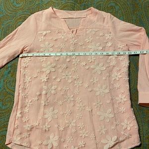 Light Pink Blouse / Tunic with Flower Embroidered Detail Sz Small or 6 to 8.